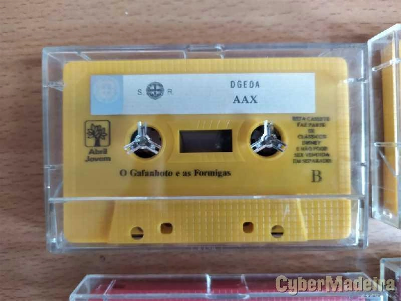 Histórias infantis em Cassettes.