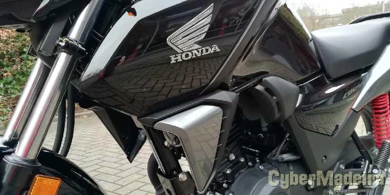 Honda 25 125 cc Sport, turismo