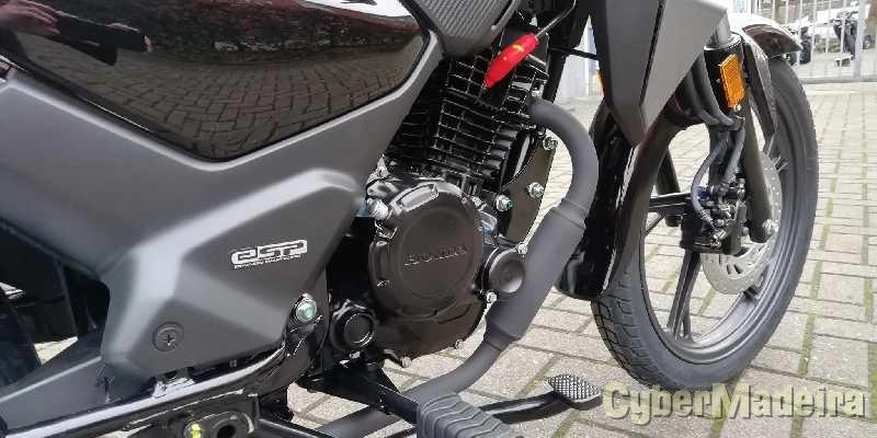 Honda 25 125 cc Sport, turismo
