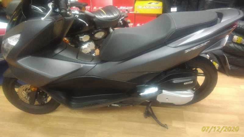 Honda Pcx 125 cc Scooter