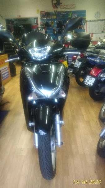 Honda SH 125 cc Scooter