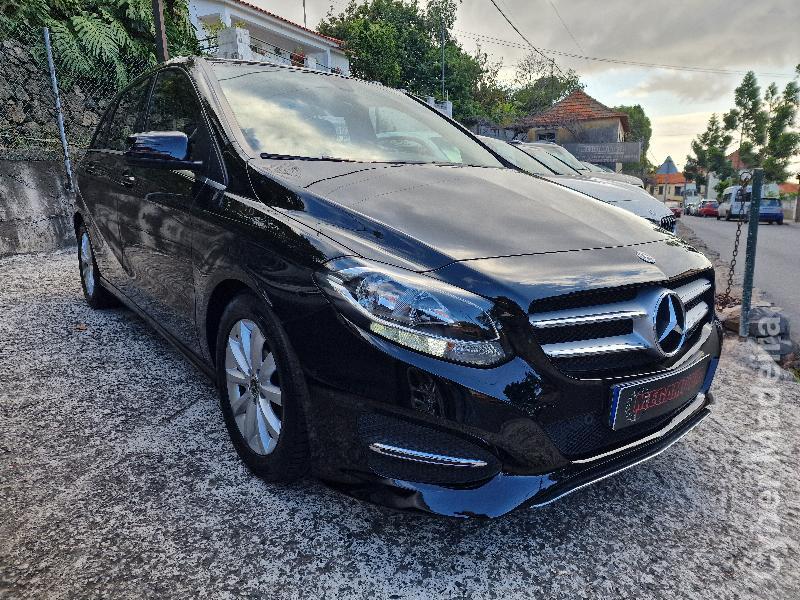 MERCEDES B B180d URBAN AUTOMÁTICO Gasóleo
