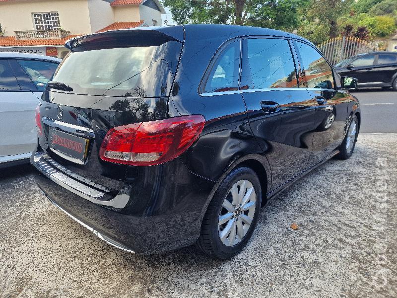 MERCEDES B B180d URBAN AUTOMÁTICO Gasóleo