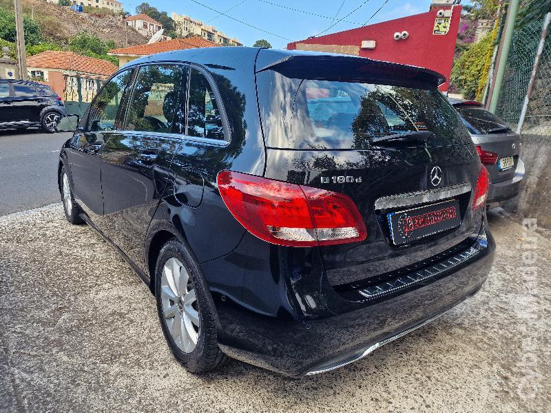 MERCEDES B B180d URBAN AUTOMÁTICO Gasóleo