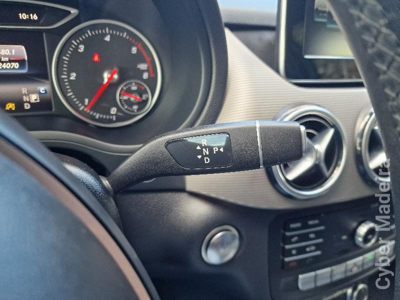 MERCEDES B B180d URBAN AUTOMÁTICO Gasóleo