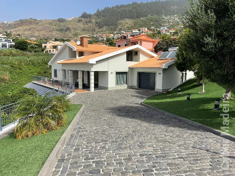 Moradia T3 para Venda Calheta, Igreja