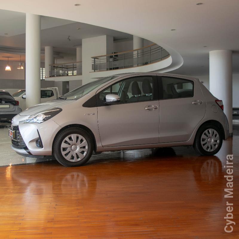 TOYOTA YARIS 1.5 Hibrido Gasolina