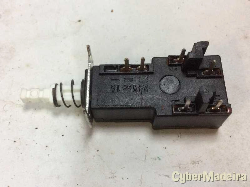 Interruptor bipolar 4A 250VAC com contacto auxiliar