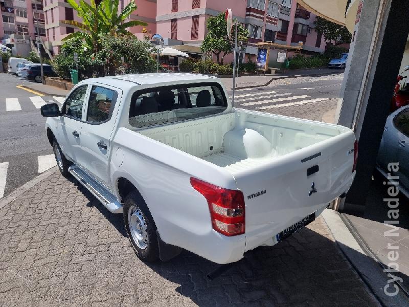 MITSUBISHI L200 L200 2.5 DI-D Invite 154CV (4x4) Cabine Dupla (Iva Dedutivel) Gasóleo