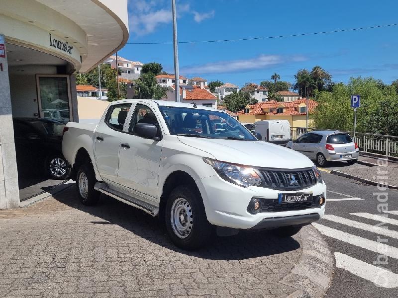 MITSUBISHI L200 L200 2.5 DI-D Invite 154CV (4x4) Cabine Dupla (Iva Dedutivel) Gasóleo