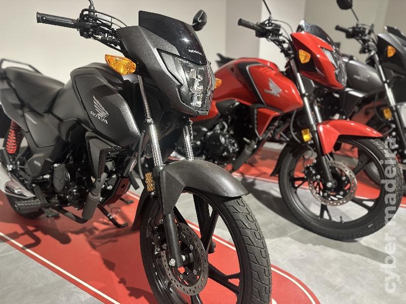 Honda CB 125 F 125 cc Sport, turismo