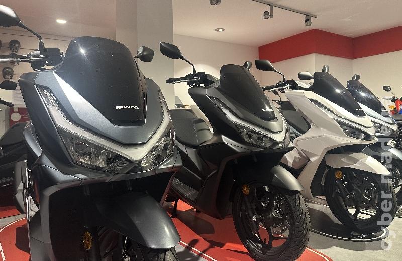 Honda PCX 125 125 cc Scooter