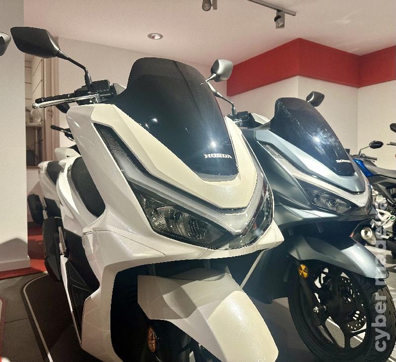 Honda PCX 125 125 cc Scooter