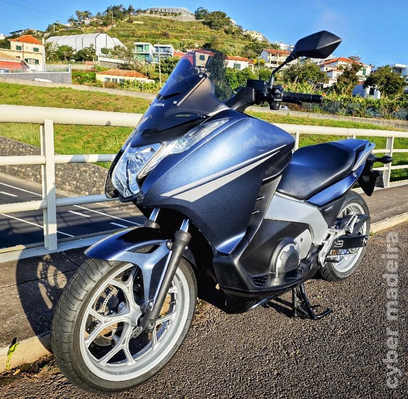 Honda 229 695 cc Sport, turismo 