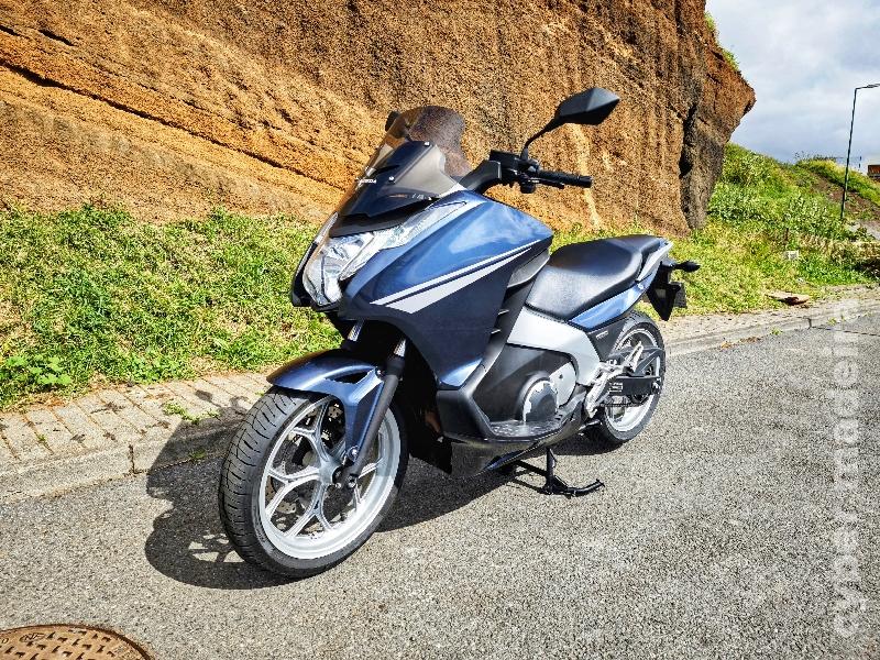Honda 229 695 cc Sport, turismo 