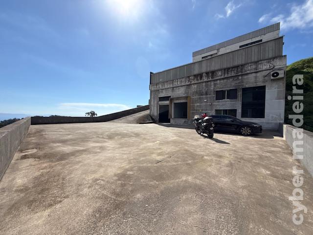 Negocios T7 ou Superior para Arrendamento