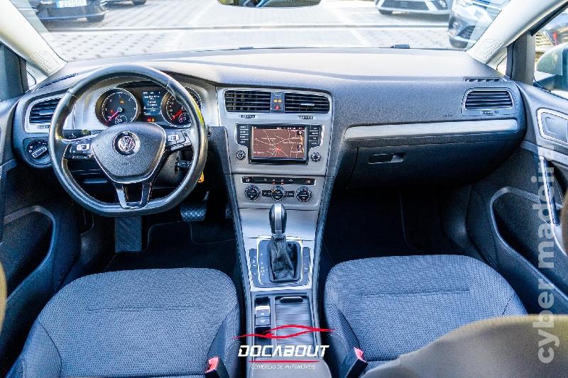 VOLKSWAGEN GOLF VII 1.6 TDi Trendline DSG Gasóleo