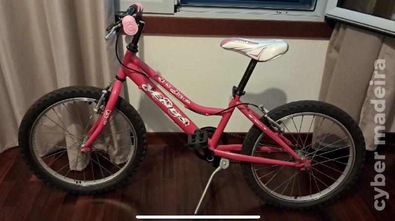 Bicicleta com suporte para transporte no carro Outros Menina Bicicleta com suporte para transporte no carro 