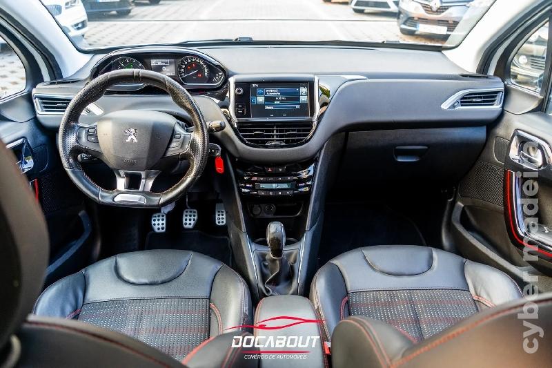 PEUGEOT 208 1.2 PureTech GT Line Gasolina 