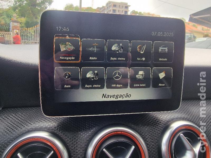 MERCEDES A A200d AMG LINE AUTOMÁTICO Gasóleo 