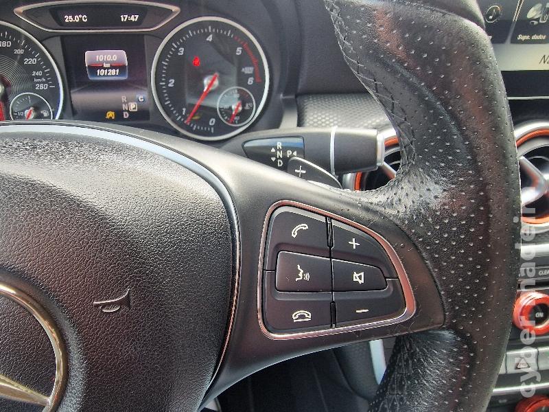 MERCEDES A A200d AMG LINE AUTOMÁTICO Gasóleo 