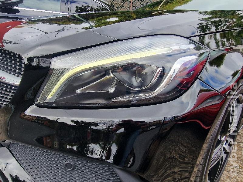 MERCEDES A A200d AMG LINE AUTOMÁTICO Gasóleo 