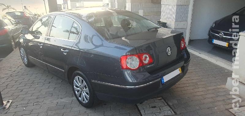 VOLKSWAGEN PASSAT 1.6TDI Higtline Gasóleo 