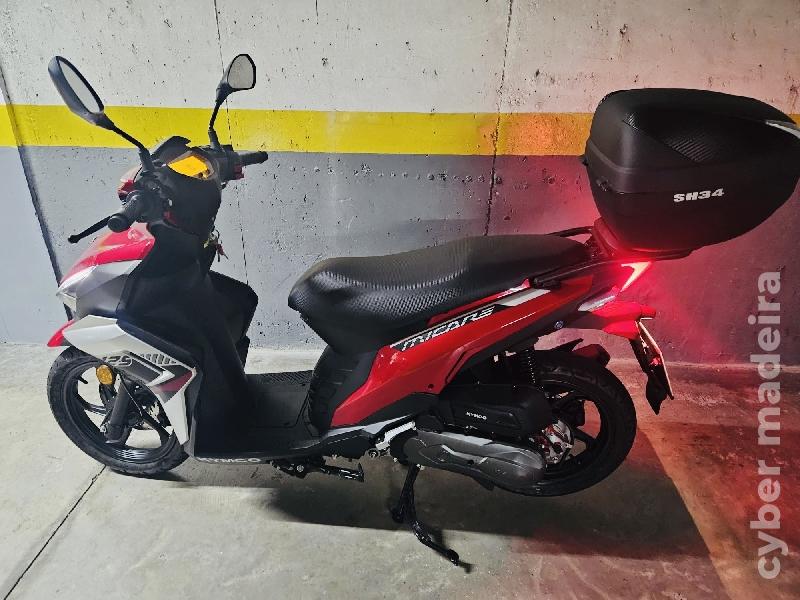 Kymco 25 125 cc Scooter 