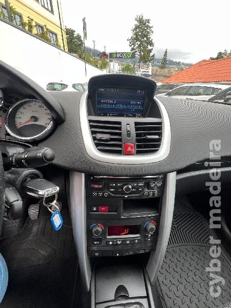 PEUGEOT 207 1.6 HDI 92 cv Gasóleo 