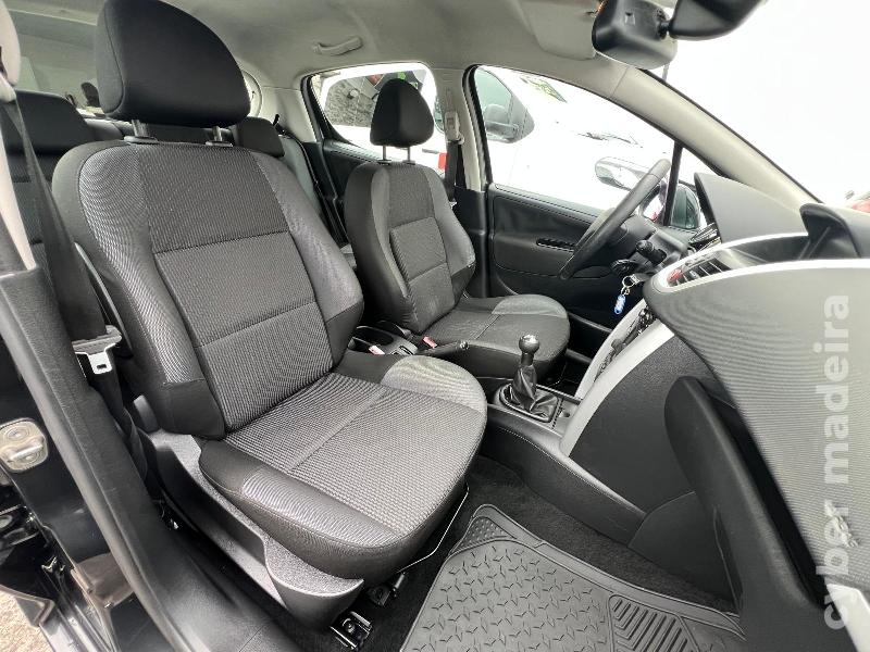 PEUGEOT 207 1.6 HDI 92 cv Gasóleo 
