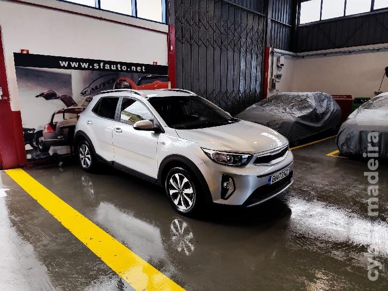 KIA RIO STONIC 1.2 DYNAMIC Gasolina 