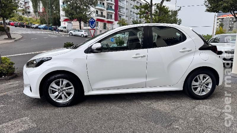TOYOTA YARIS 1.0 VVT-i COMFORT PLUS Gasolina 