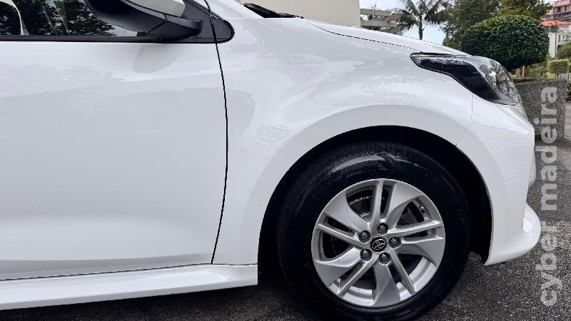 TOYOTA YARIS 1.0 VVT-i COMFORT PLUS Gasolina 
