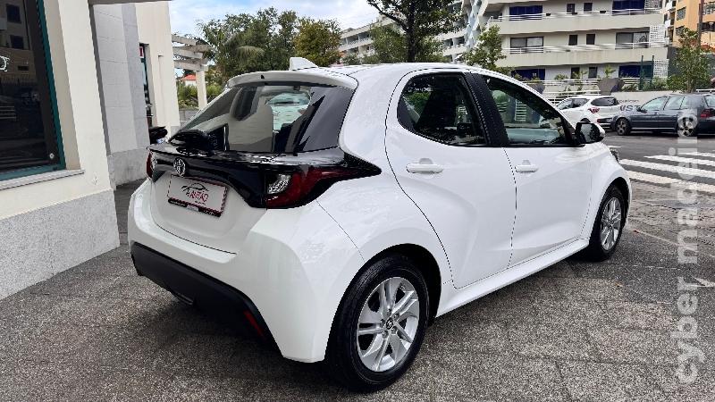 TOYOTA YARIS 1.0 VVT-i COMFORT PLUS Gasolina 
