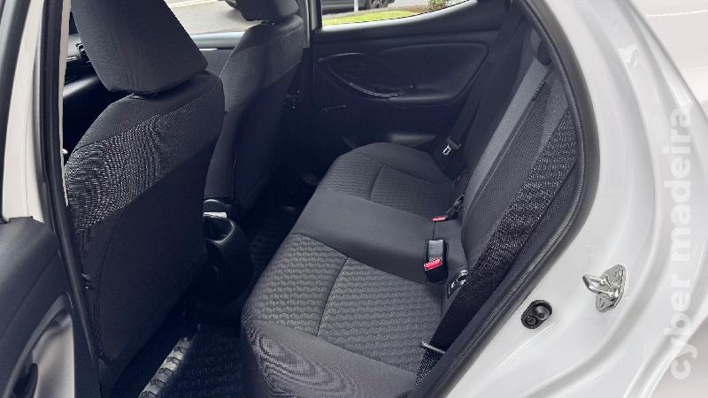 TOYOTA YARIS 1.0 VVT-i COMFORT PLUS Gasolina 