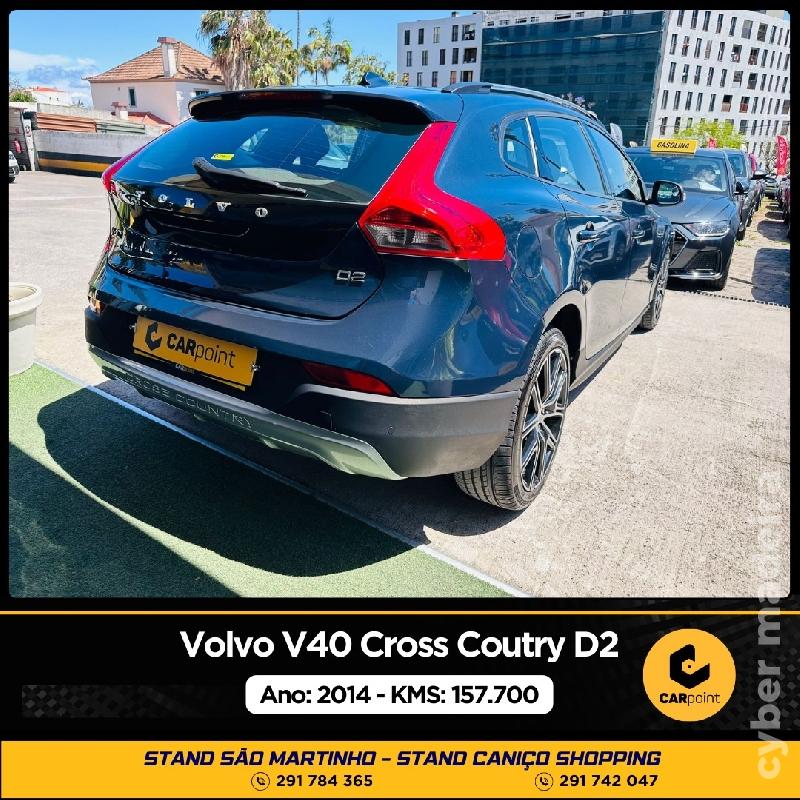 VOLVO V40 Cross Coutry D2 𝑴𝑶𝑻𝑶𝑹: 1.6cc Diesel 116cv Gasóleo 