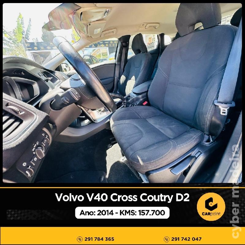 VOLVO V40 Cross Coutry D2 𝑴𝑶𝑻𝑶𝑹: 1.6cc Diesel 116cv Gasóleo 