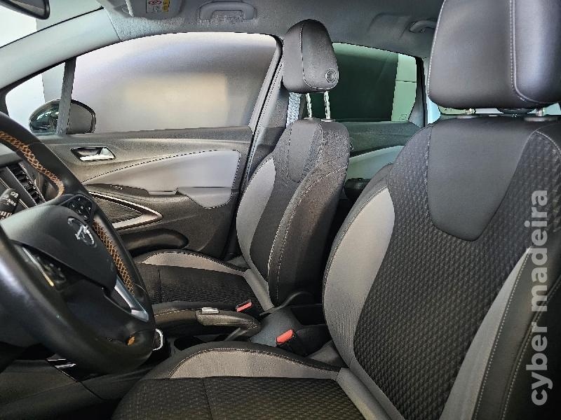 OPEL CORSA CROSSLAND X Gasóleo 