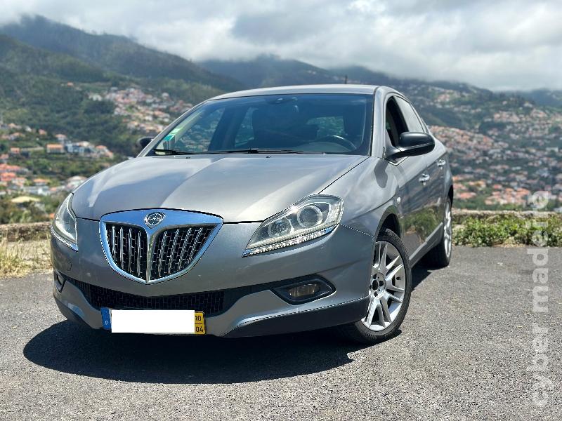 LANCIA DELTA 1.6 M-Jet Gasóleo 