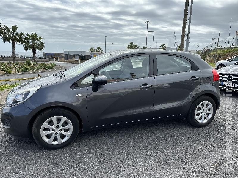 KIA RIO 1.1 CRDi EX Gasóleo 