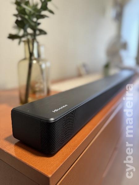 Soundbar e subwoofer 