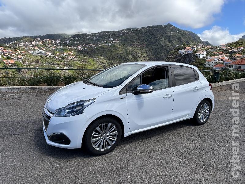 PEUGEOT 208 Adblue Gasóleo 