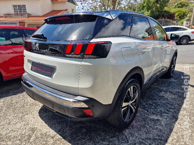 PEUGEOT 3008 1.5 HDI ALLURE 130cv Gasóleo 