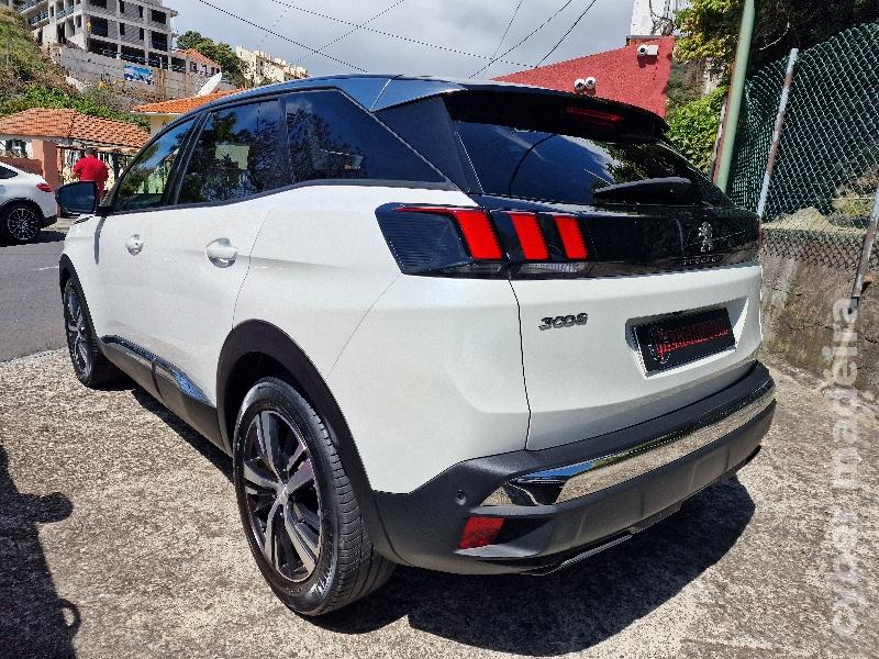 PEUGEOT 3008 1.5 HDI ALLURE 130cv Gasóleo 