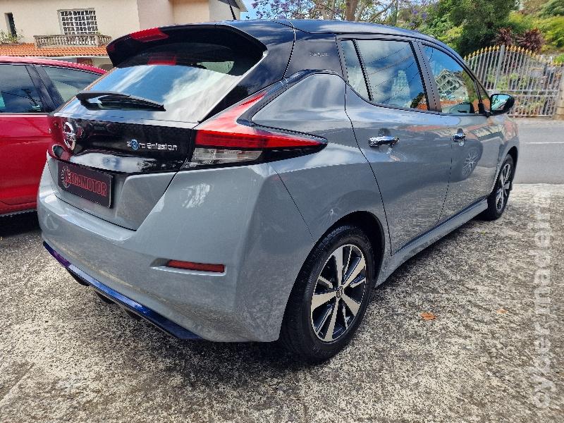 NISSAN LEAF 10º ANIVERSÁRIO 40KWh 150cv Eléctrico 