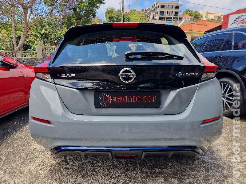NISSAN LEAF 10º ANIVERSÁRIO 40KWh 150cv Eléctrico 