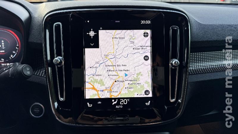 VOLVO XC 40 1.5 T5 R-DESIGN Híbrido 