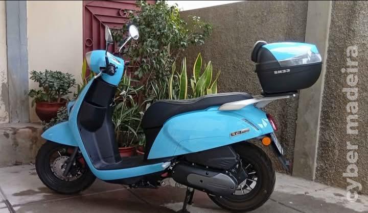 Outras 25 125 cc Scooter 