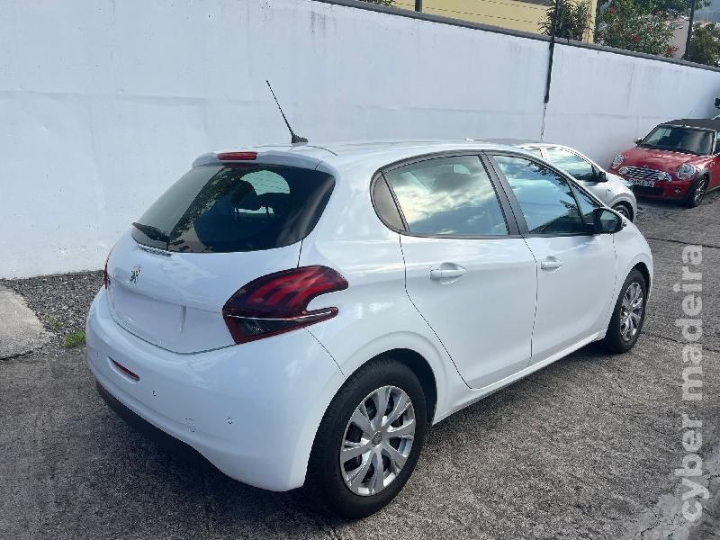 PEUGEOT 208 1.5 BlueHDI 100 cv Gasóleo 