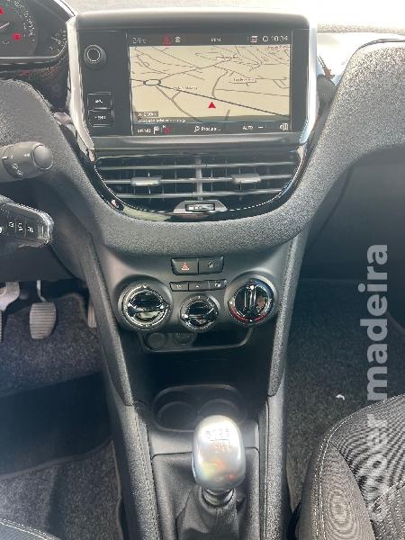 PEUGEOT 208 1.5 BlueHDI 100 cv Gasóleo 